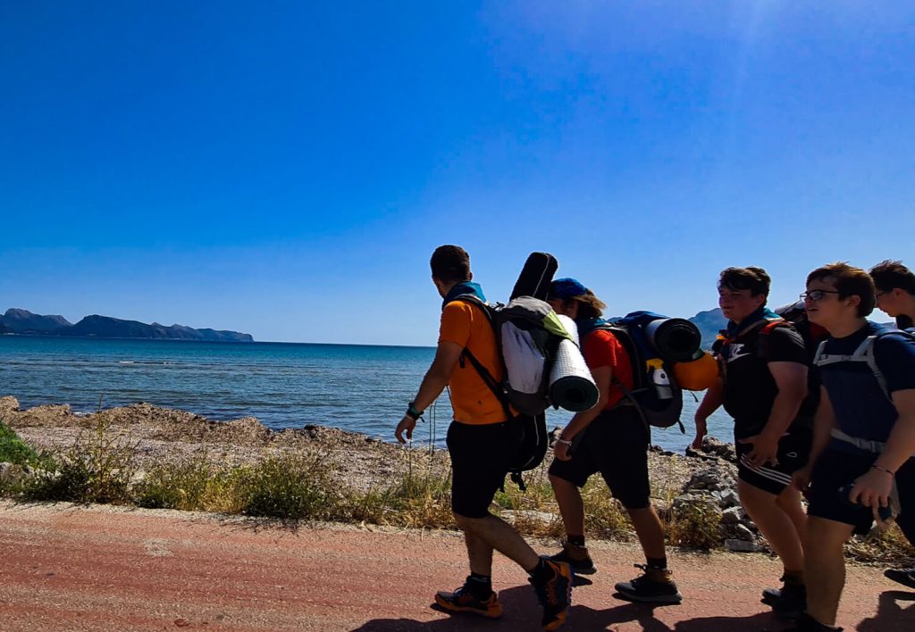 Zwei Mädels Auf Mallorca Die Heißeste Nacht Des Jahres Wandern auf Mallorca: zwischen Wanderglück und Badespaß
