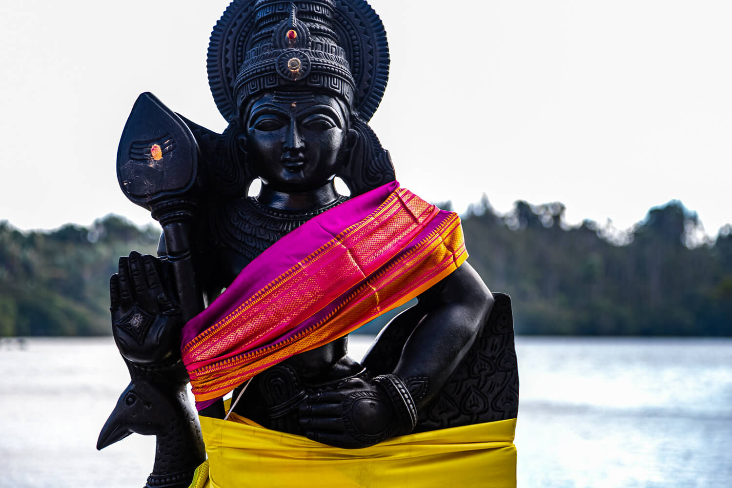 Hindu Götter am Kratersee Ganga Talao Mauritius